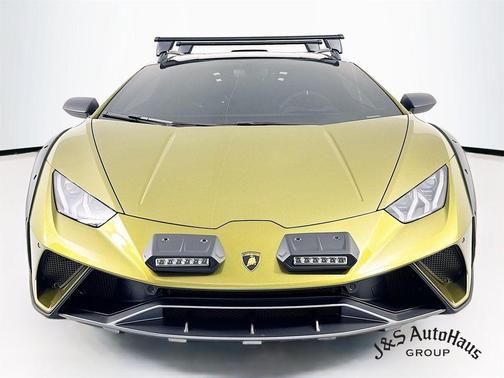 2024 Lamborghini Huracan Sterrato Base
