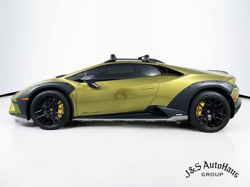 2024 Lamborghini Huracan Sterrato Base