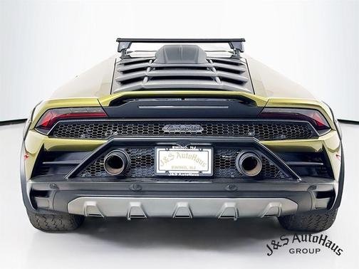 2024 Lamborghini Huracan Sterrato Base