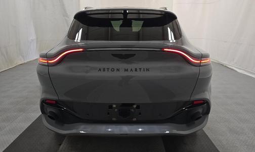 2022 Aston Martin DBX Base