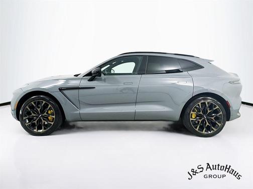 2022 Aston Martin DBX Base