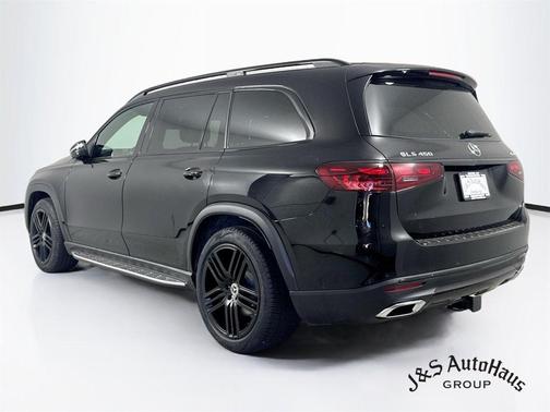 Black 2025 Mercedes-Benz GLS 450 4MATIC