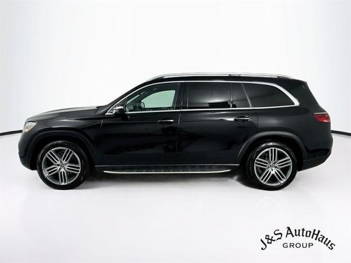 Black 2025 Mercedes-Benz GLS 450 4MATIC