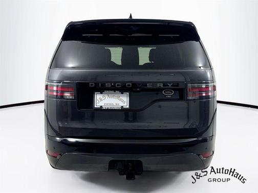 Black 2022 Land Rover Discovery P360 S R-Dynamic