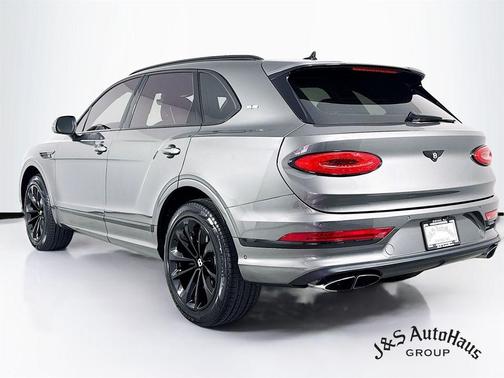 2022 Bentley Bentayga V8