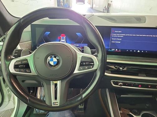 2024 BMW X7 M60i