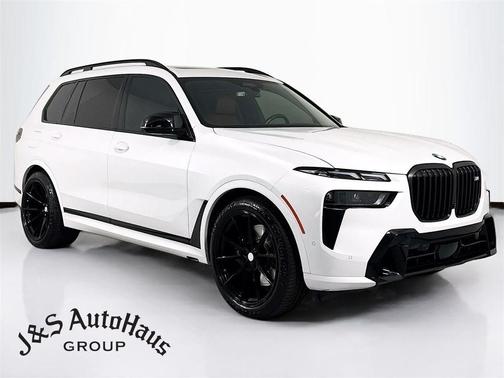 2024 BMW X7 M60i