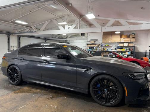 Brands Hatch Gray Metallic 2021 BMW M5 Base