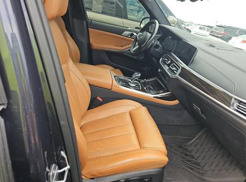 Gray Metallic 2020 BMW X7 M50i