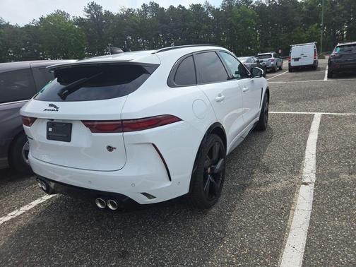 2022 Jaguar F-PACE SVR