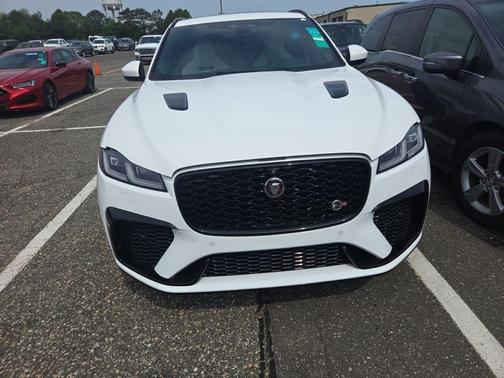 2022 Jaguar F-PACE SVR