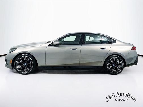 2024 BMW i5 eDrive40