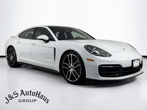 Carrara White Metallic 2021 Porsche Panamera 4