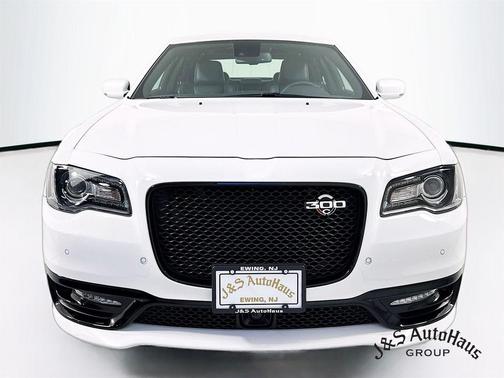 2023 Chrysler 300 300C