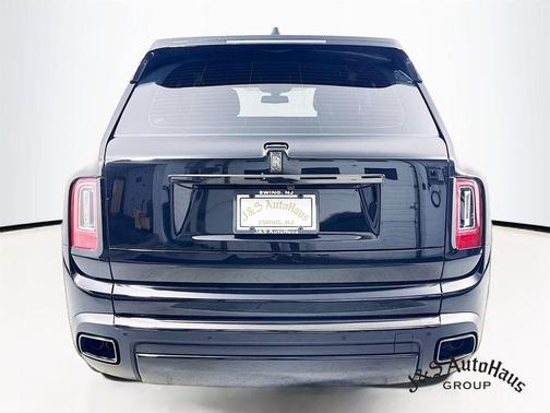 2022 Rolls-Royce Cullinan Black Badge