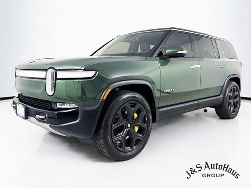 2022 Rivian R1S Adventure