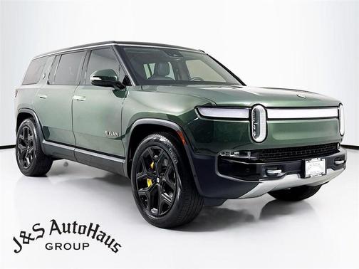 2022 Rivian R1S Adventure