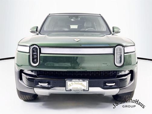 2022 Rivian R1S Adventure