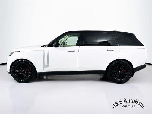 Ostuni Pearl White 2023 Land Rover Range Rover Autobiography
