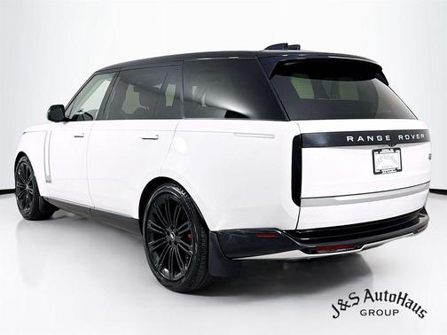 Ostuni Pearl White 2023 Land Rover Range Rover Autobiography