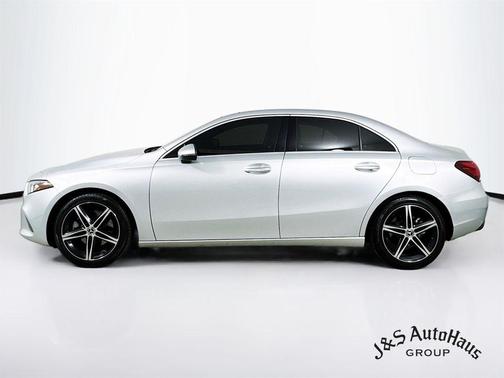 2020 Mercedes-Benz A-Class A 220 4MATIC