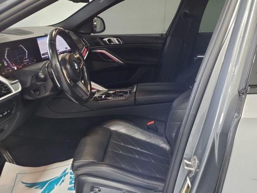 Gray Metallic 2024 BMW X6 xDrive40i