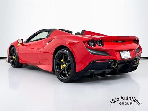 Rosso Corsa 2021 Ferrari F8 Spider Base