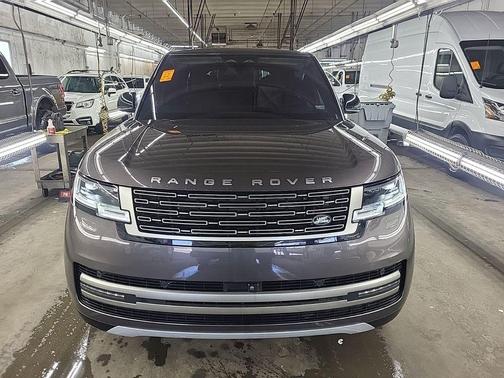 2023 Land Rover Range Rover P530 SE
