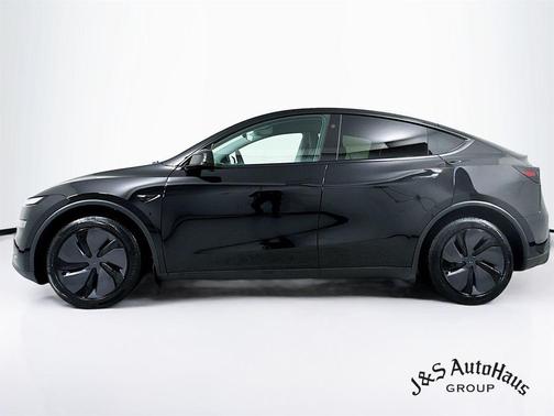 2026 Tesla Model Y Long Range