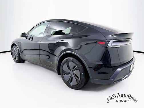 2026 Tesla Model Y Long Range