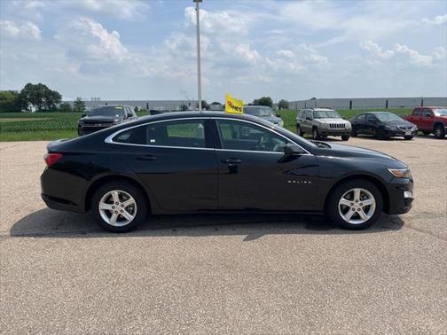 2022 Chevrolet Malibu FWD LT