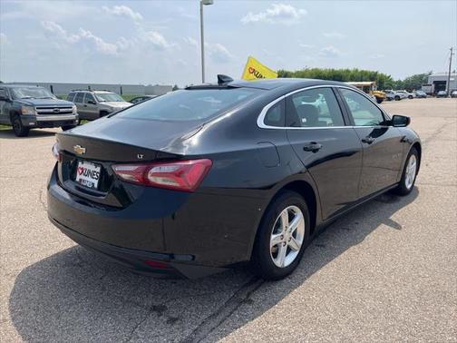 2022 Chevrolet Malibu FWD LT