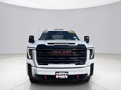 2025 GMC Sierra 2500 AT4