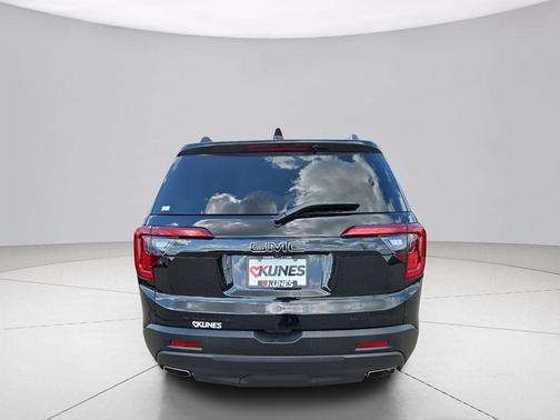 2023 GMC Acadia AWD SLT