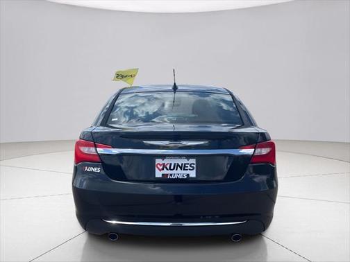 2014 Chrysler 200 Limited