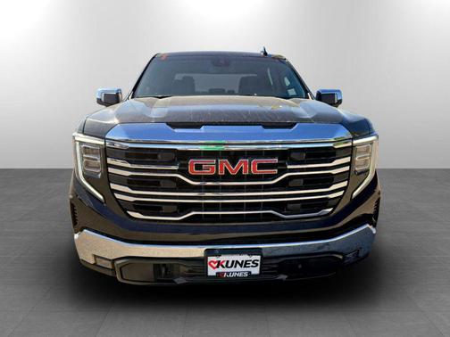 Onyx Black 2025 GMC Sierra 1500 SLT