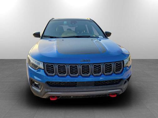 Hydro Blue Pearlcoat 2025 Jeep Compass Trailhawk