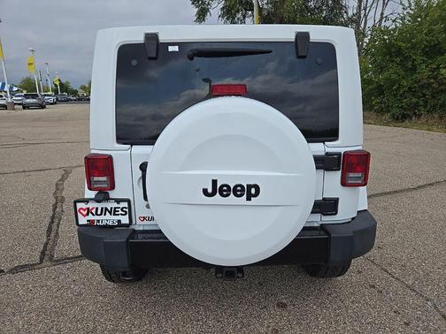2014 Jeep Wrangler Unlimited Polar Edition