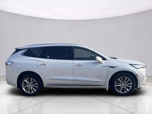 2022 Buick Enclave AWD Avenir