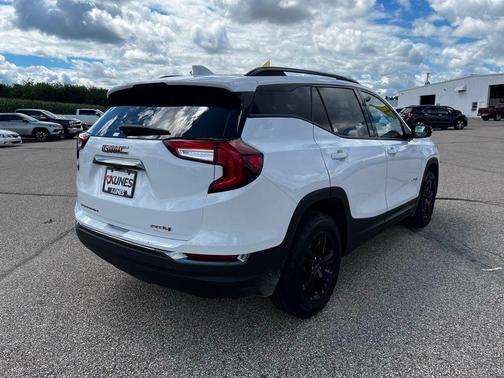 2023 GMC Terrain AWD AT4
