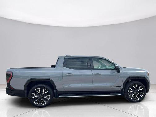 2024 GMC Sierra EV Denali Edition 1