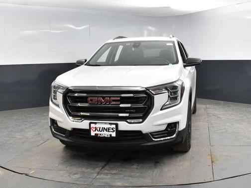 2023 GMC Terrain AWD AT4