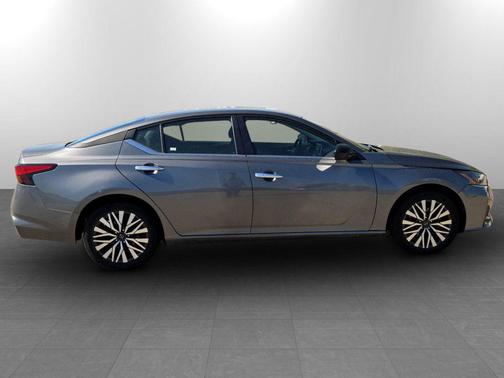 Gun Metallic 2025 Nissan Altima 2.5 SV