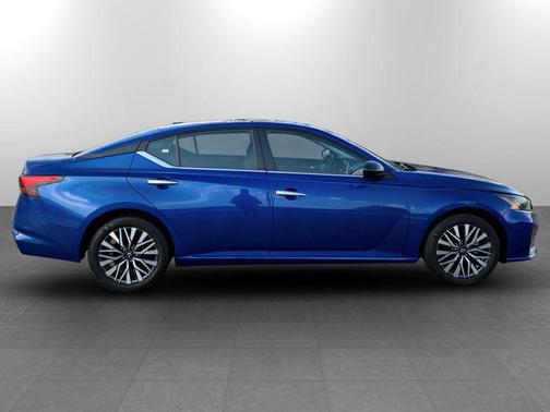 Bluestone Pearl 2025 Nissan Altima 2.5 SV