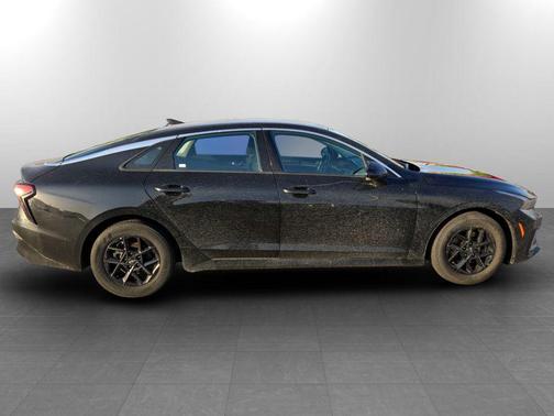 Aurora Black Pearl 2025 Kia K5 LXS
