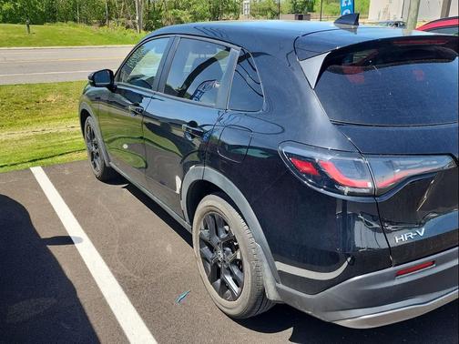 Crystal Black Pearl 2023 Honda HR-V AWD Sport