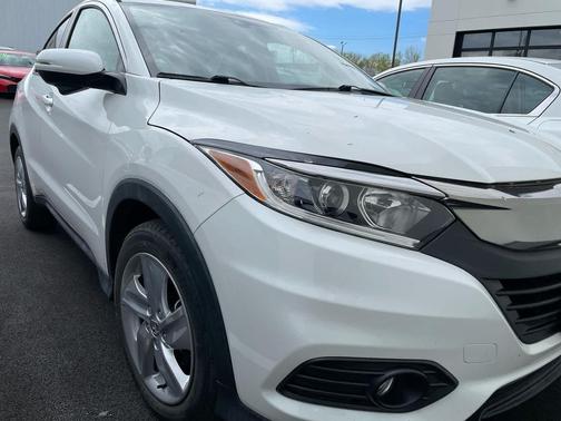 Platinum White Pearl 2019 Honda HR-V EX
