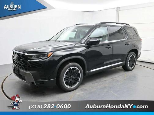 Crystal Black Pearl 2026 Honda Pilot Touring 8-Passenger