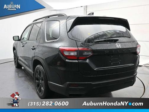 Crystal Black Pearl 2026 Honda Pilot Black Edition