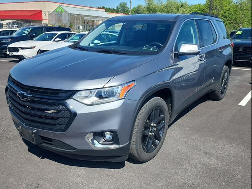 Satin Steel Metallic 2021 Chevrolet Traverse LT Cloth